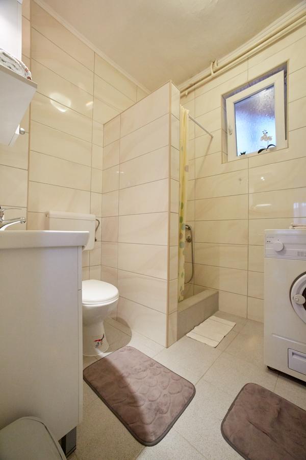 Central Tuzla Apt - Free Parking Bagian luar foto