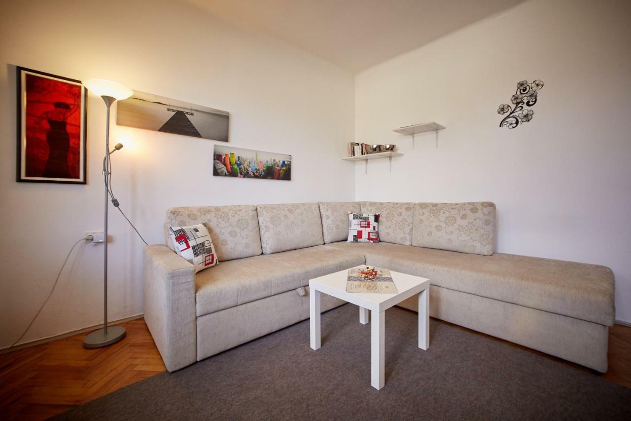 Central Tuzla Apt - Free Parking Bagian luar foto